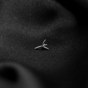 Algize Rune в белом золоте