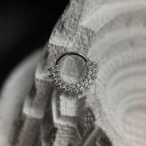 Кольцо-кликер с кристаллами Swarovski крупное плотный ряд