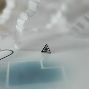 Топ Horus Seth в белом золоте