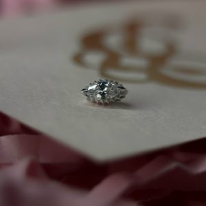 Топ Jag из белого золота с кристаллом Swarovski