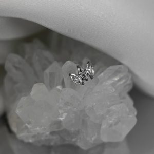 Накрутка с кристаллами Swarovski лепесток кластер
