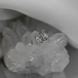 Накрутка с кристаллами Swarovski лепесток кластер