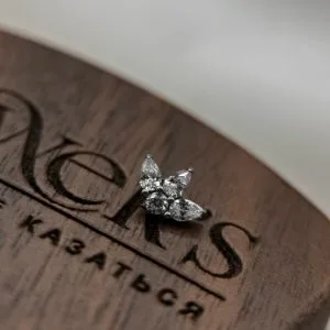 Накрутка с кристаллами Swarovski груша капля гладкая