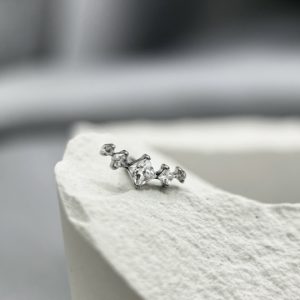 Накрутка с кристаллами Swarovski дуга гроздь