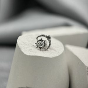 Накрутка с кристаллами Swarovski четырехлистник