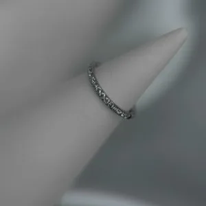 Титановое кольцо-кликер с кристаллами Swarovski тонкий ободок с кристаллами