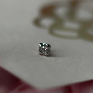 Prong из белого золота с кристаллом Swarovski