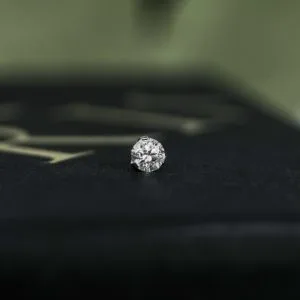 «Prong» в белом золоте с бриллиантом 2.5 мм