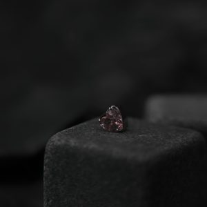 Топ с кристаллом Swarovski в розовом оттенке