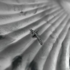 Накрутка с кристаллами Swarovski крест прозрачный