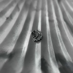 Топ с кристаллами Swarovski